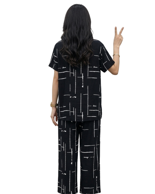 Black Capri Printed Night Suit